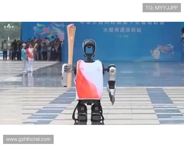 十五运会火炬传递亮点频现机器人夸父领跑科技创新展现新时代风潮 十五运会火炬传递亮点频现机器人夸父领跑科技创新展现新时代风潮